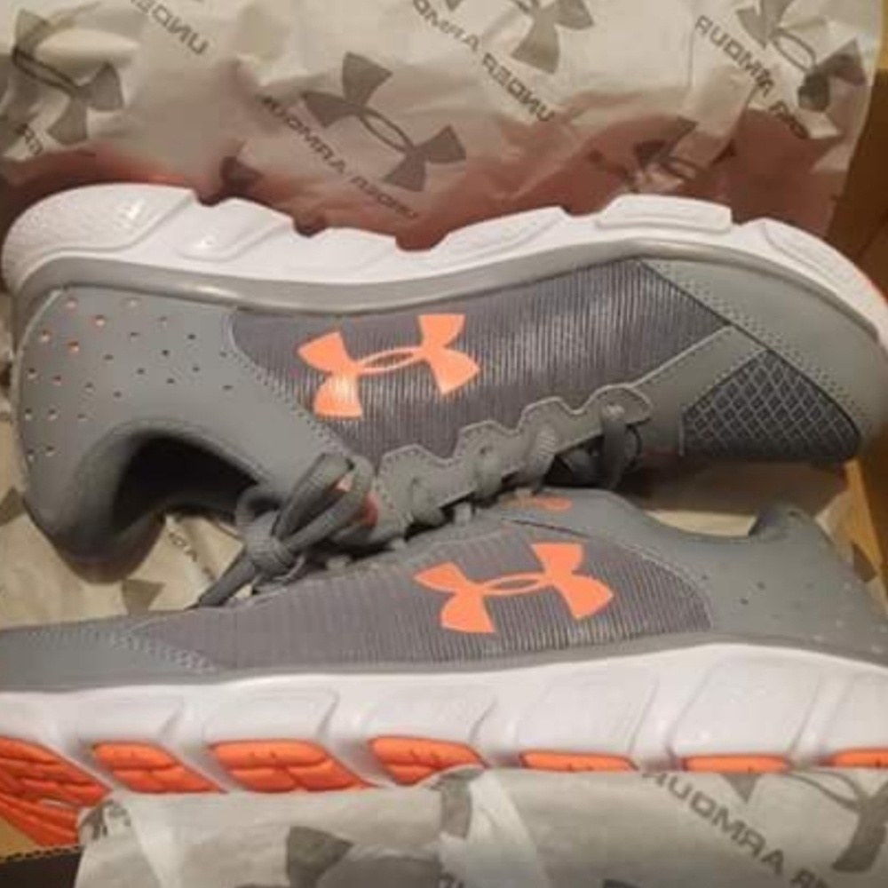 Brand new Under Armour shoes